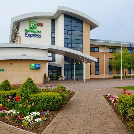 Holiday Inn Express Northampton - South By Ihg Ngoại thất bức ảnh