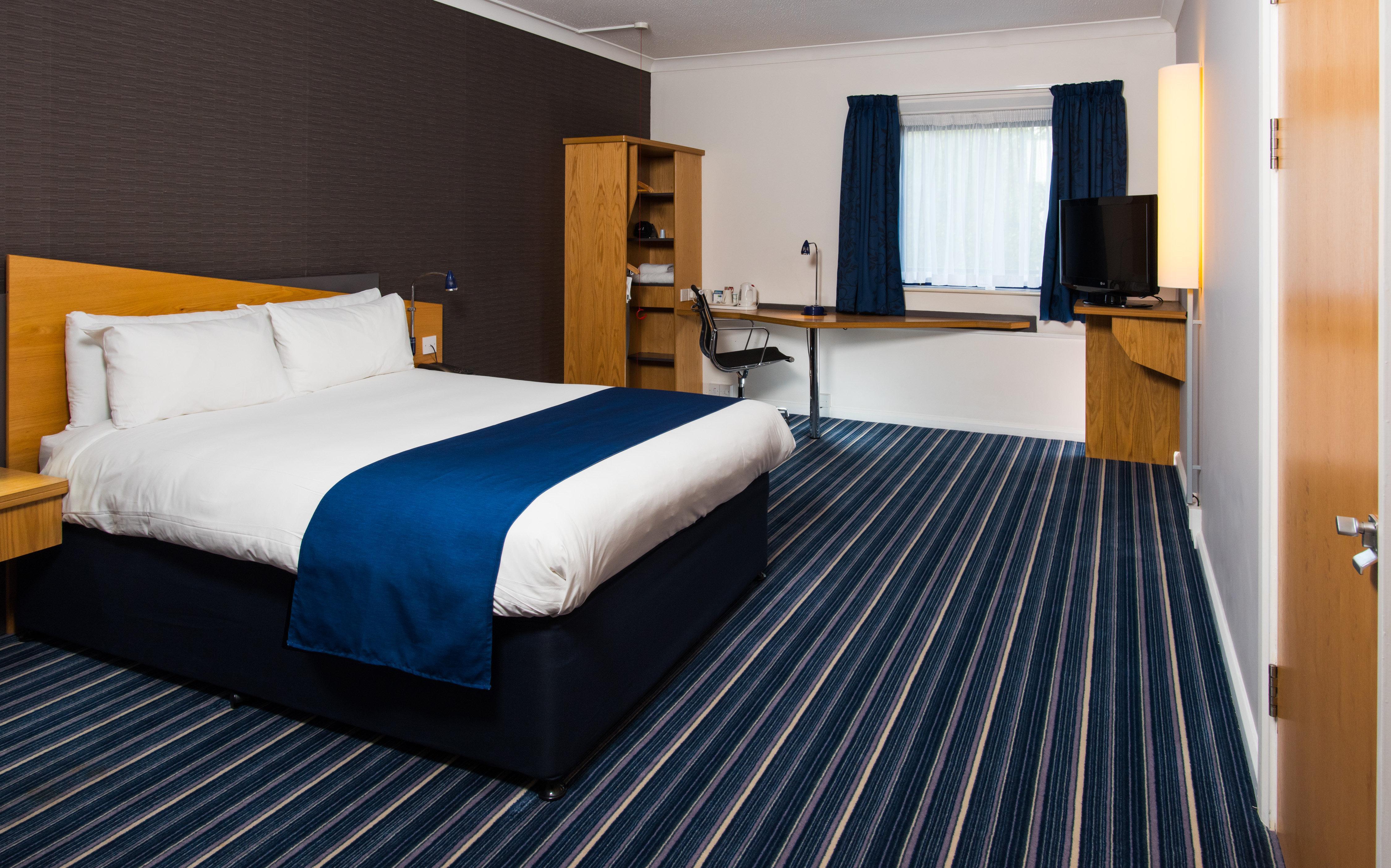 Holiday Inn Express Northampton - South By Ihg Ngoại thất bức ảnh