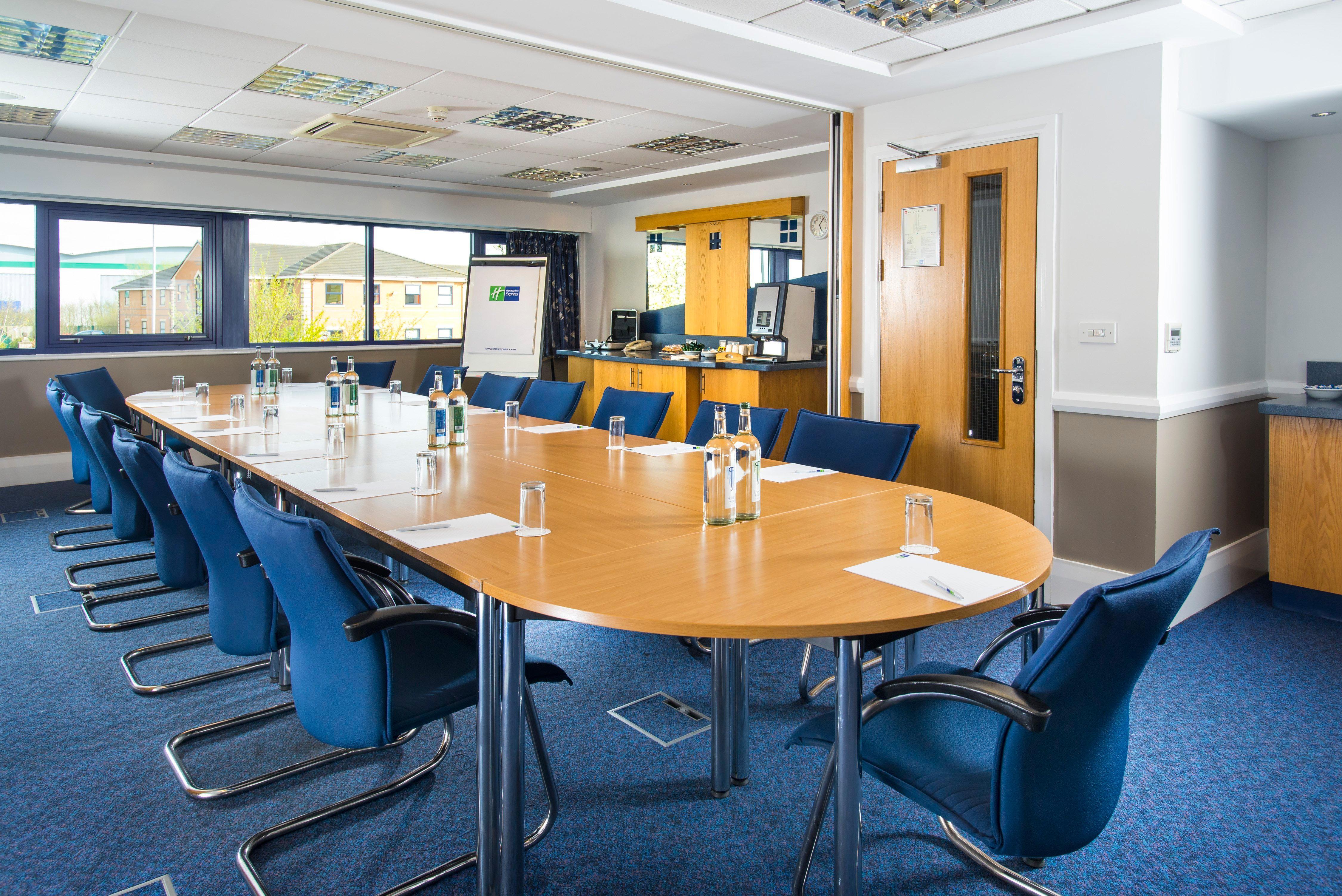 Holiday Inn Express Northampton - South By Ihg Ngoại thất bức ảnh
