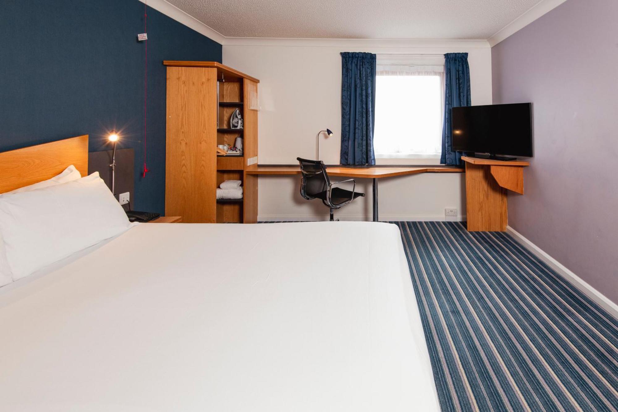Holiday Inn Express Northampton - South By Ihg Ngoại thất bức ảnh