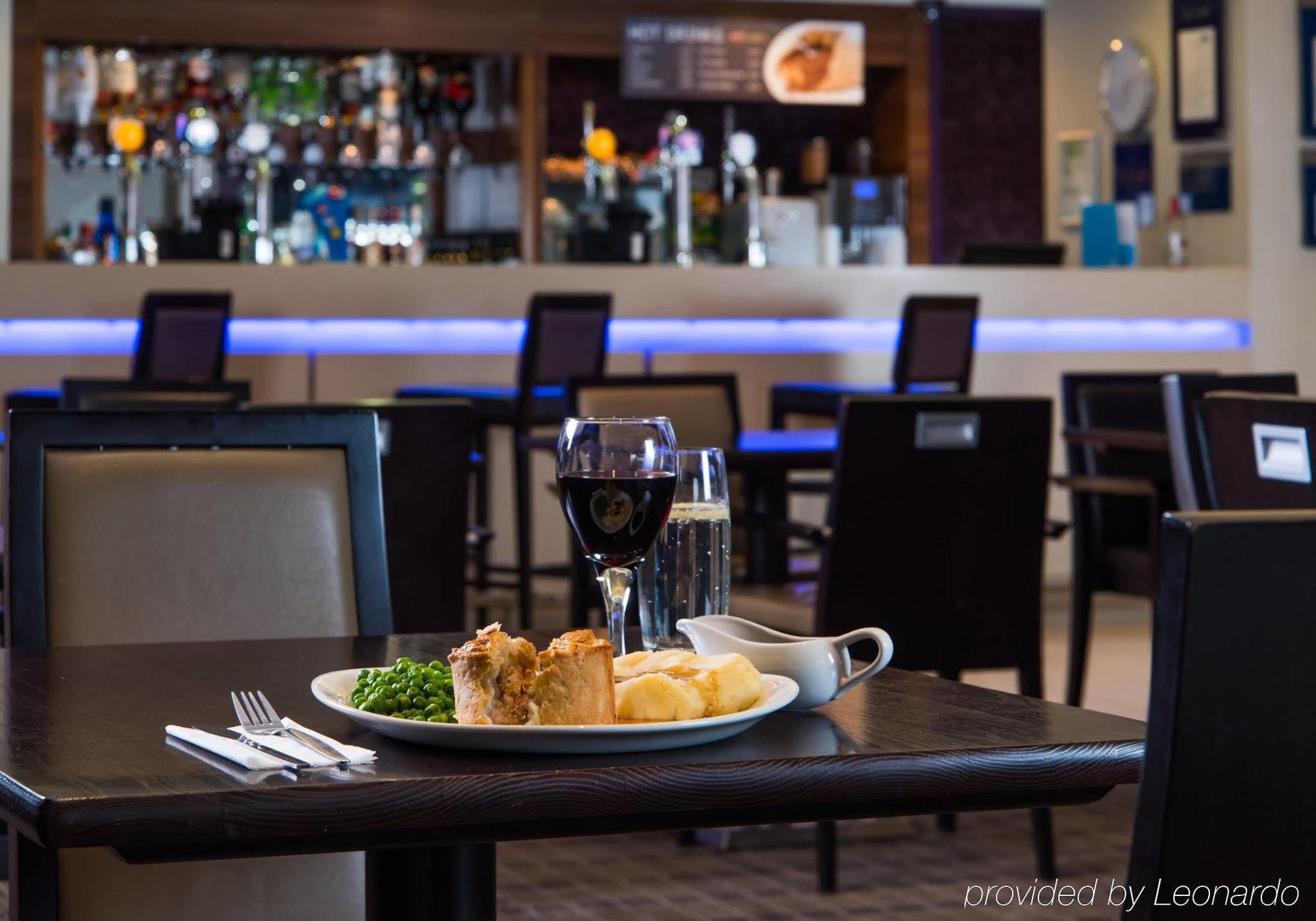 Holiday Inn Express Northampton - South By Ihg Ngoại thất bức ảnh