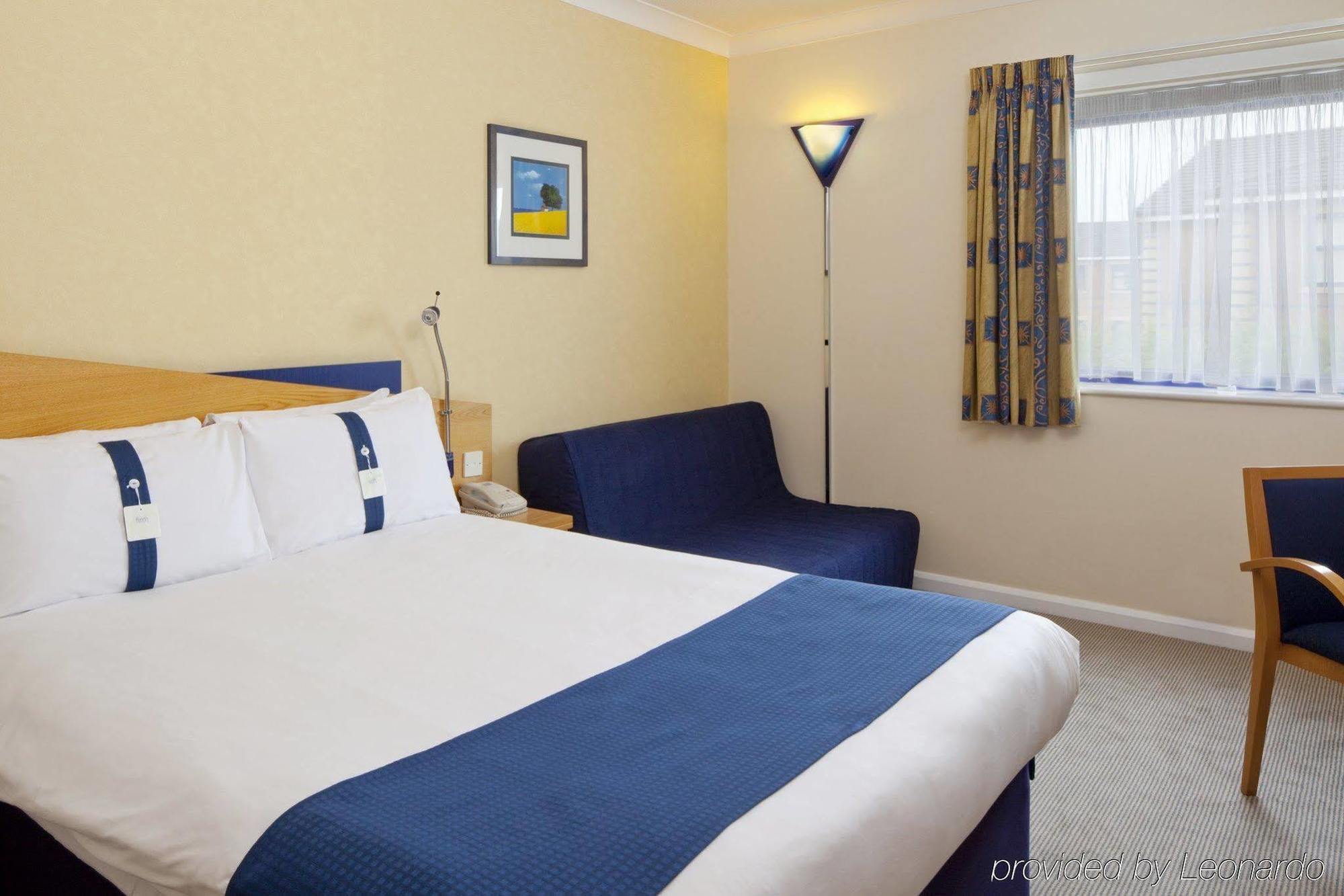 Holiday Inn Express Northampton - South By Ihg Ngoại thất bức ảnh