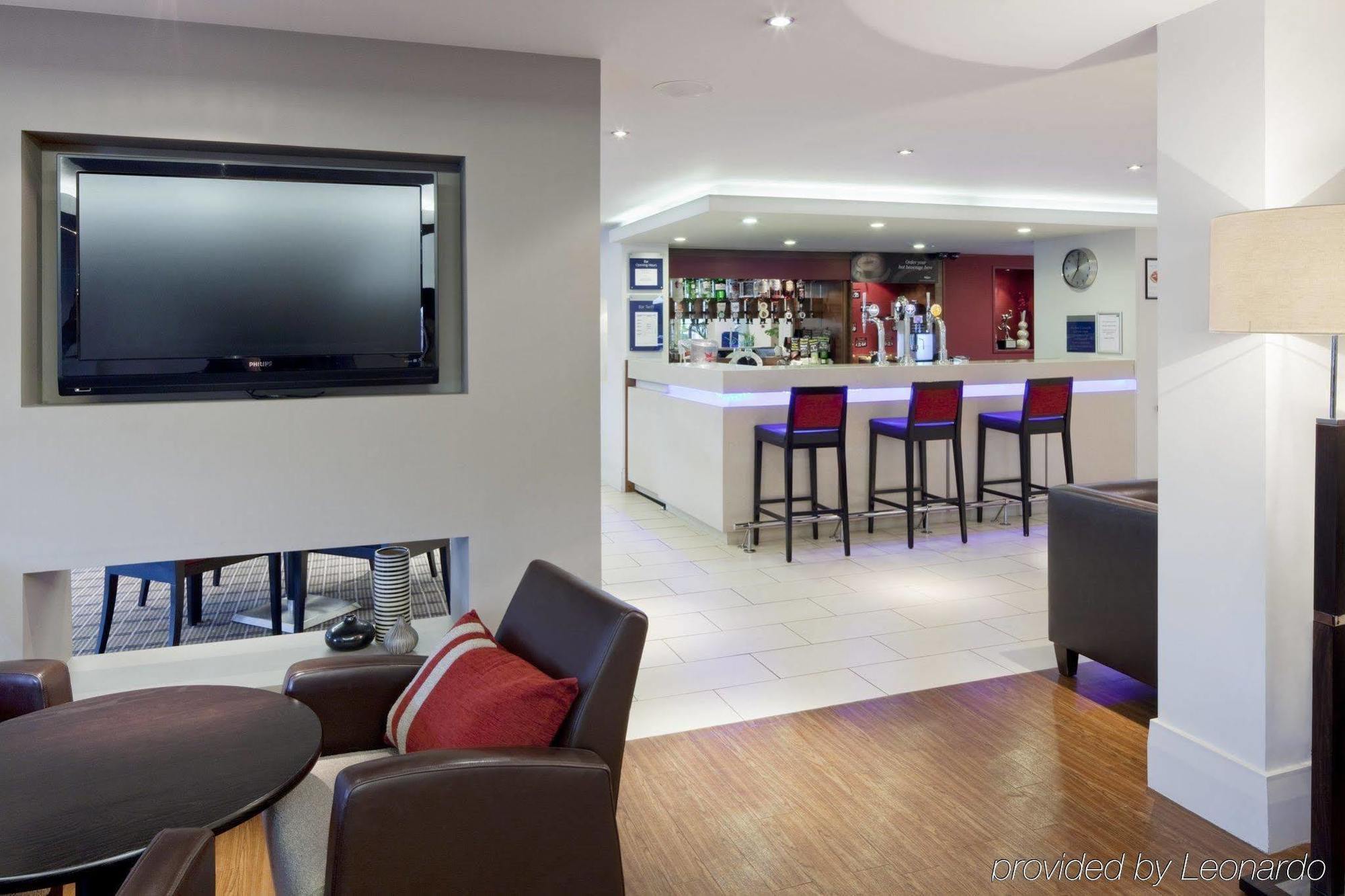 Holiday Inn Express Northampton - South By Ihg Ngoại thất bức ảnh