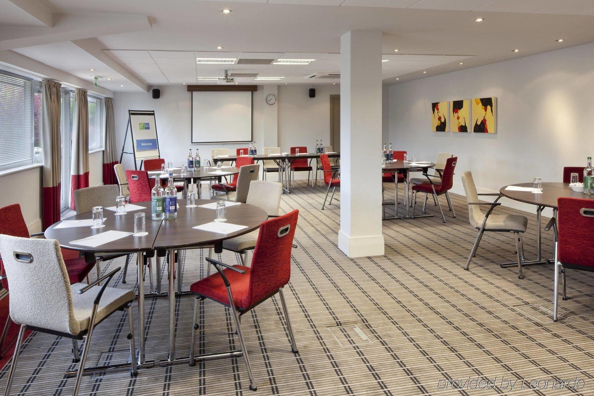 Holiday Inn Express Northampton - South By Ihg Ngoại thất bức ảnh