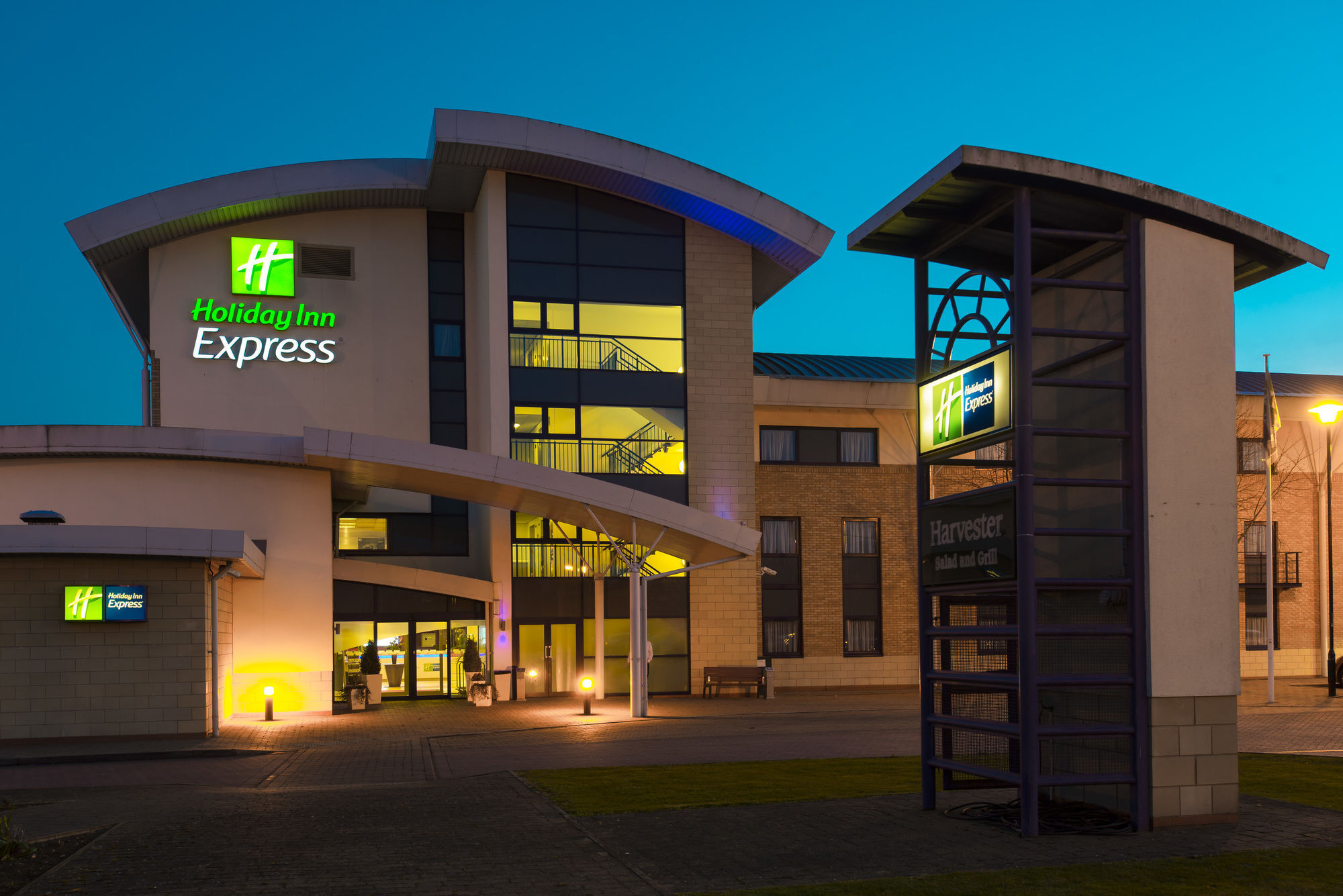Holiday Inn Express Northampton - South By Ihg Ngoại thất bức ảnh