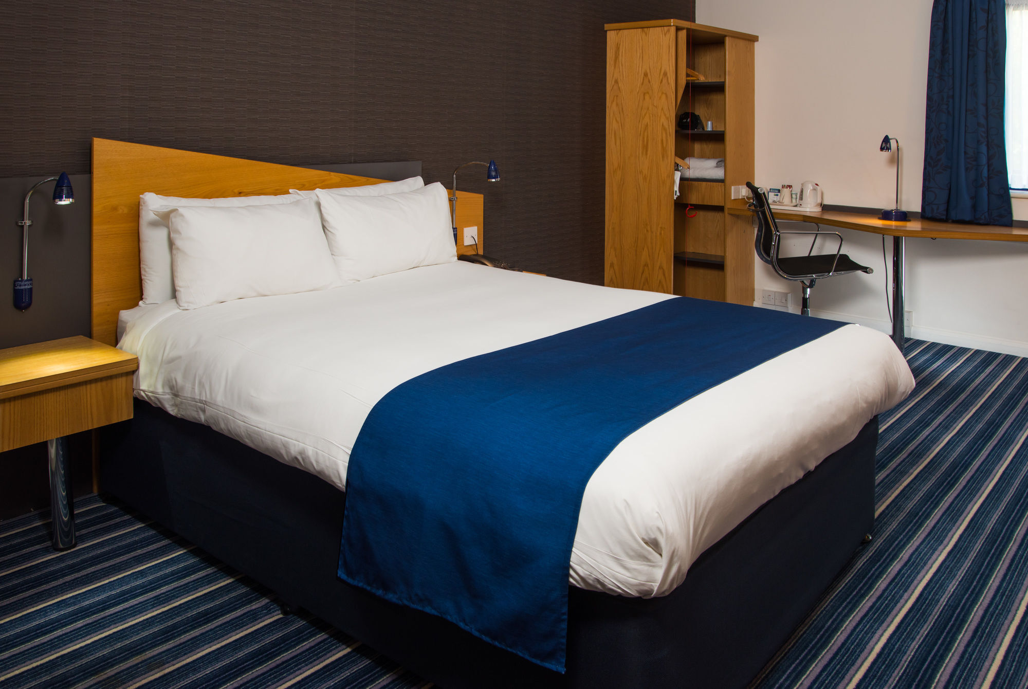 Holiday Inn Express Northampton - South By Ihg Ngoại thất bức ảnh